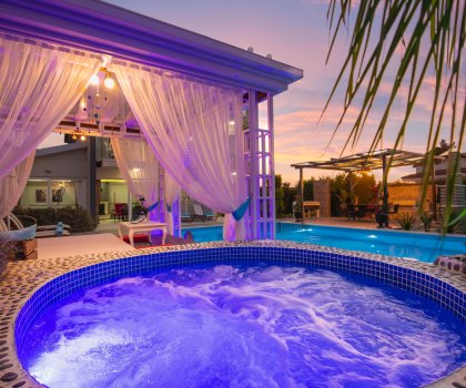 Villas with Sheltered Pools